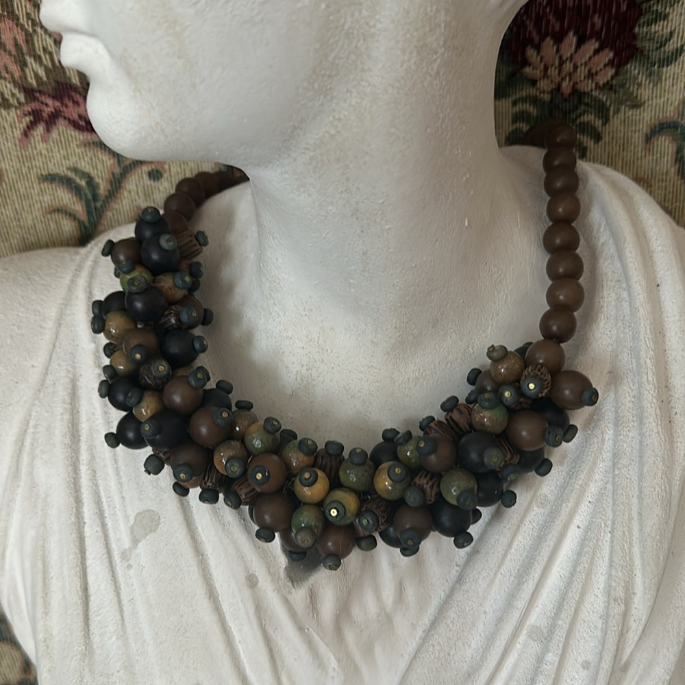 Necklace Dark Green Cluster beads